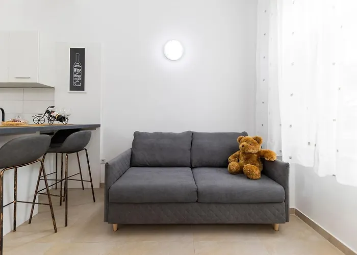 Guest house & Kolovare 3,